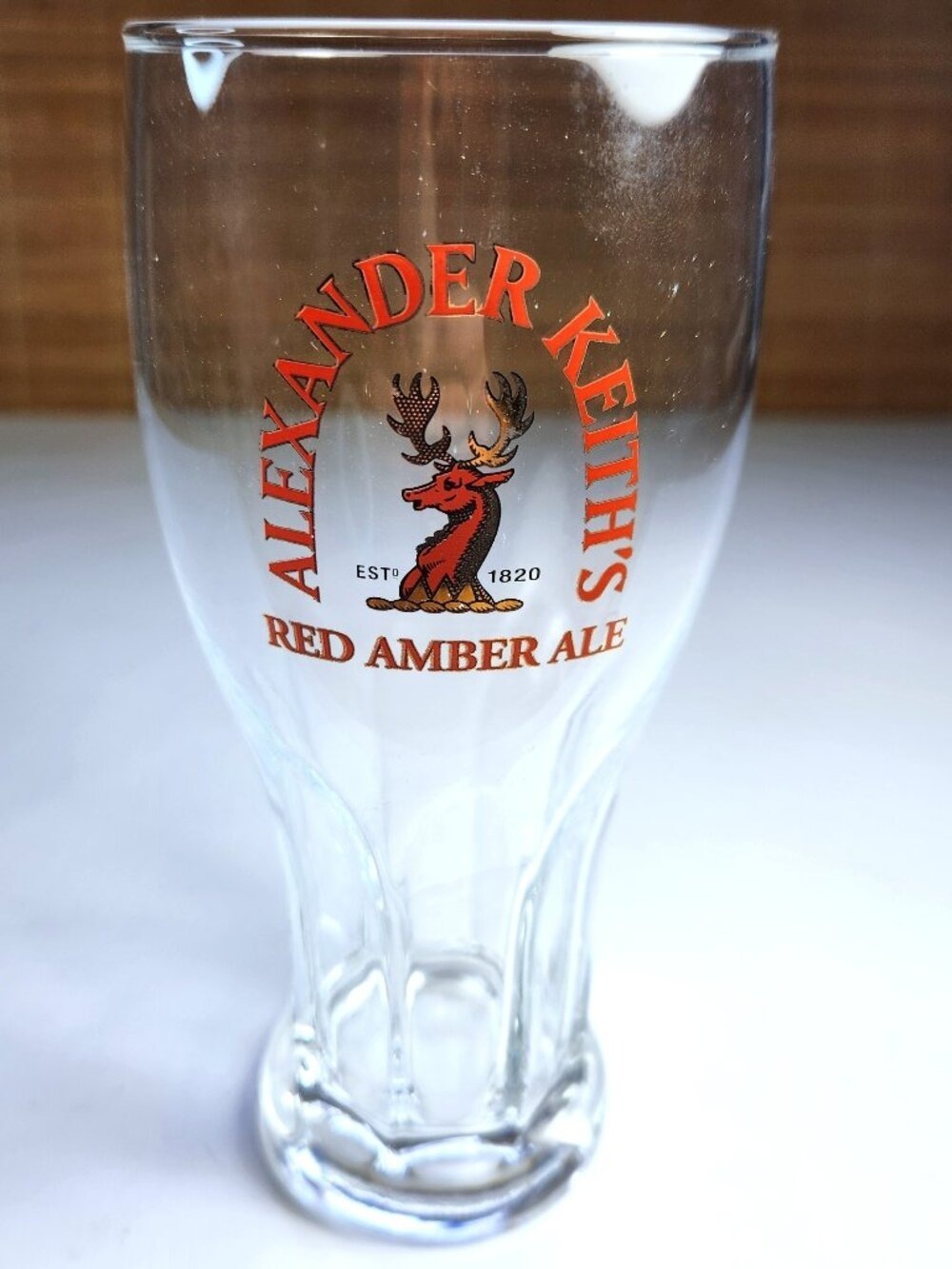 Vintage Alexander Keiths Red Amber Ale Glass Gold Outline 20oz Imperial Pint